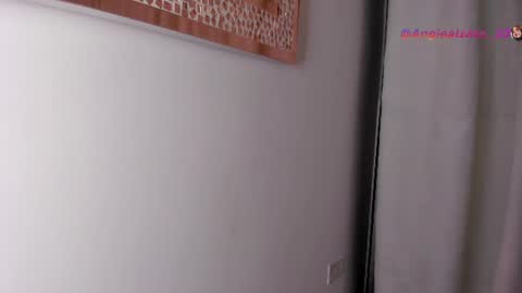 angie  online show from 31, 7, 2026