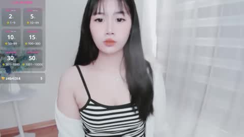 crystal_lea online show from 9, 10, 2025