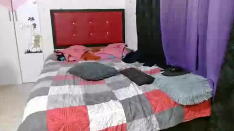 Snapshot of crystal_starx chatting on 28, 1, 2025 Crystal Blaze online show from 28, 1, 2025