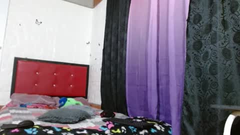 Snapshot of crystal_starx chatting on 3, 2, 2025 Crystal Blaze online show from 3, 2, 2025