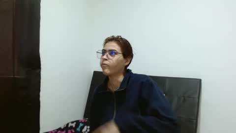 Snapshot of crystal_starx chatting on 2, 3, 2025 Crystal Blaze online show from 2, 3, 2025