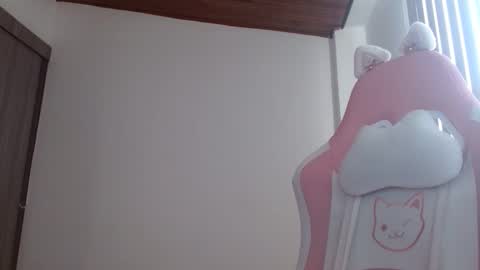 Snapshot of crystal_starx chatting on 10, 9, 2025 Crystal Blaze online show from 10, 9, 2025