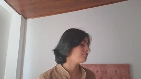 Snapshot of crystal_starx chatting on 14, 10, 2025 Crystal Blaze online show from 14, 10, 2025