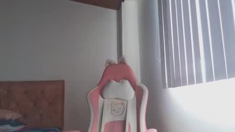 Snapshot of crystal_starx chatting on 25, 10, 2025 Crystal Blaze online show from 25, 10, 2025