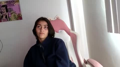 Snapshot of crystal_starx chatting on 13, 11, 2025 Crystal Blaze online show from 13, 11, 2025