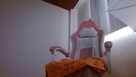 Snapshot of crystal_starx chatting on 16, 12, 2025 Crystal Blaze online show from 16, 12, 2025