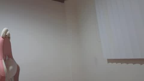 Snapshot of crystal_starx chatting on 17, 12, 2025 Crystal Blaze online show from 17, 12, 2025