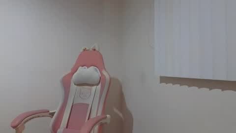 Snapshot of crystal_starx chatting on 18, 12, 2025 Crystal Blaze online show from 18, 12, 2025