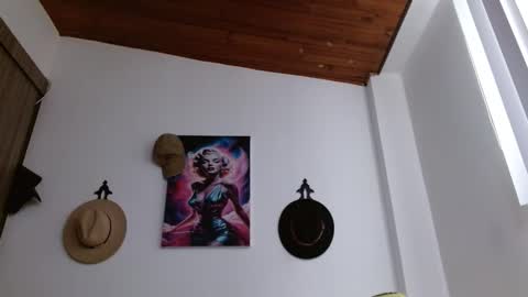 Crystal Blaze online show from 16, 2, 2026