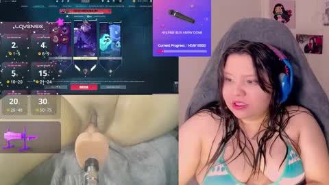 Snapshot of crystal_velvet01 chatting on 5, 1, 2025 crystal online show from 5, 1, 2025