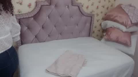 Milf Latina online show from 18, 3, 2026