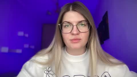 crystalblush01 online show from 24, 4, 2026