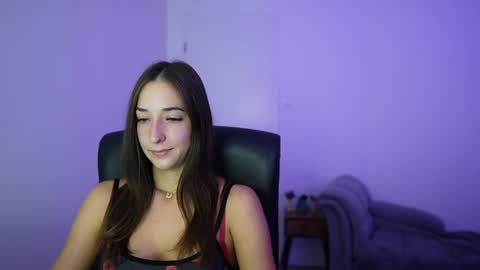 Snapshot of crystalbrunette18 chatting on 9, 7, 2026 Crystalbrunette18 online show from 9, 7, 2026
