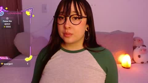 Snapshot of crystalitesq chatting on 13, 9, 2025 Olivia online show from 13, 9, 2025