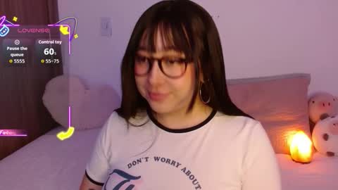 Snapshot of crystalitesq chatting on 24, 9, 2025 Olivia online show from 24, 9, 2025