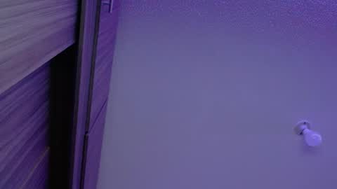 Snapshot of crystalitesq chatting on 2, 11, 2025 Olivia online show from 2, 11, 2025