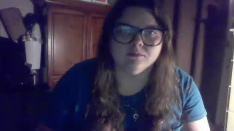 Snapshot of crystalizzzee chatting on 20, 2, 2025 Herekittykitty69 online show from 20, 2, 2025