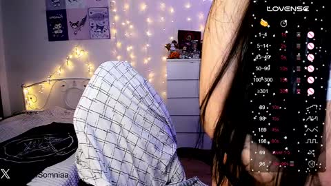 Sasha    Make me moan with patterns   good music here  online show from 31, 1, 2025