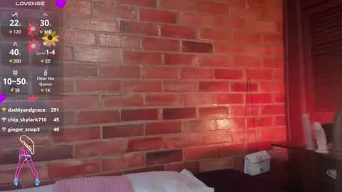 Snapshot of crystalvazquez chatting on 2, 3, 2025 Soy Crystal online show from 2, 3, 2025