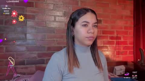 Snapshot of crystalvazquez chatting on 8, 3, 2025 Soy Crystal online show from 8, 3, 2025