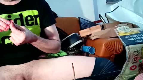 Snapshot of crystelweed chatting on 12, 10, 2025 crystelweed online show from 12, 10, 2025