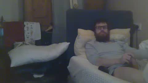 Snapshot of cs014g8493 chatting on 1, 1, 2025 chris online show from 1, 1, 2025