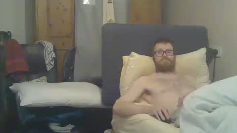 Snapshot of cs014g8493 chatting on 10, 9, 2025 chris online show from 10, 9, 2025