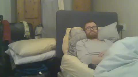 Snapshot of cs014g8493 chatting on 19, 11, 2025 chris online show from 19, 11, 2025