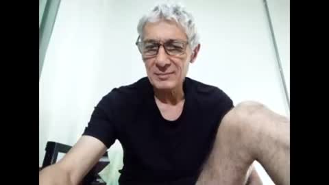 Snapshot of cucaio18 chatting on 23, 2, 2025 BIG UNCUT HARD COCK online show from 23, 2, 2025