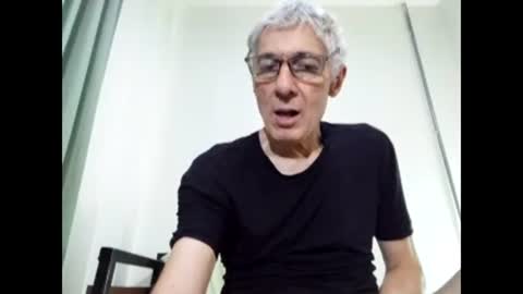 Snapshot of cucaio18 chatting on 2, 3, 2025 BIG UNCUT HARD COCK online show from 2, 3, 2025