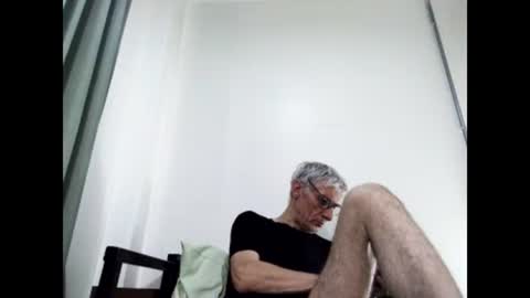 Snapshot of cucaio18 chatting on 3, 3, 2025 BIG UNCUT HARD COCK online show from 3, 3, 2025
