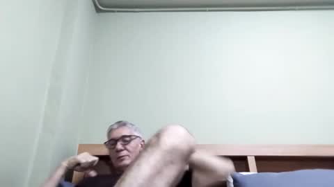 Snapshot of cucaio18 chatting on 11, 10, 2025 BIG UNCUT HARD COCK online show from 11, 10, 2025