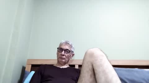 Snapshot of cucaio18 chatting on 20, 10, 2025 BIG UNCUT HARD COCK online show from 20, 10, 2025