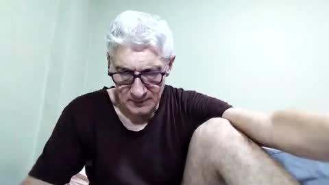 Snapshot of cucaio18 chatting on 25, 10, 2025 BIG UNCUT HARD COCK online show from 25, 10, 2025