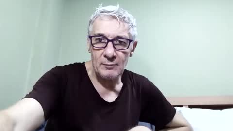 Snapshot of cucaio18 chatting on 14, 11, 2025 BIG UNCUT HARD COCK online show from 14, 11, 2025