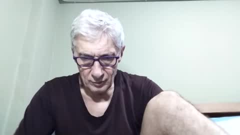 Snapshot of cucaio18 chatting on 17, 11, 2025 BIG UNCUT HARD COCK online show from 17, 11, 2025