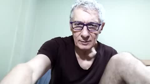 Snapshot of cucaio18 chatting on 21, 11, 2025 BIG UNCUT HARD COCK online show from 21, 11, 2025