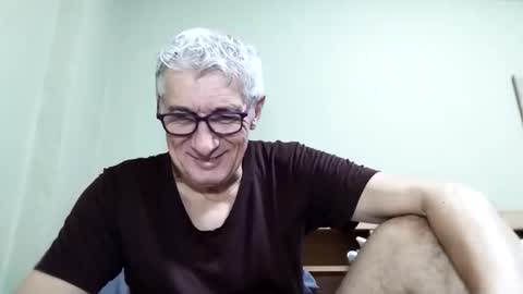 Snapshot of cucaio18 chatting on 24, 11, 2025 BIG UNCUT HARD COCK online show from 24, 11, 2025
