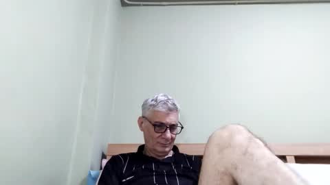 Snapshot of cucaio18 chatting on 14, 12, 2025 BIG UNCUT HARD COCK online show from 14, 12, 2025