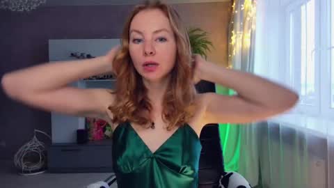 Snapshot of cuddle_kitten chatting on 15, 12, 2024 Alexia online show from 15, 12, 2024