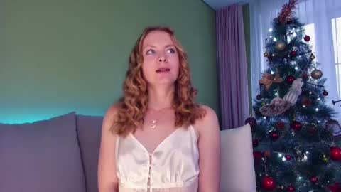 Snapshot of cuddle_kitten chatting on 28, 12, 2024 Alexia online show from 28, 12, 2024