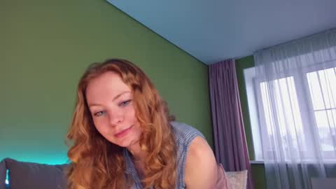 Snapshot of cuddle_kitten chatting on 1, 2, 2025 Alexia online show from 1, 2, 2025