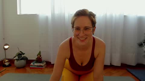 Leonela online show from 9, 12, 2024