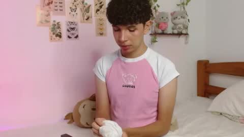 Snapshot of cuddly_twinkie chatting on 24, 5, 2026 Cuddly online show from 24, 5, 2026