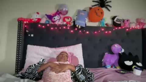 cum2charmxx online show from 31, 10, 2025