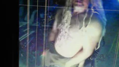 Snapshot of cum4me2i812 chatting on 26, 11, 2025 cum4me2i812 online show from 26, 11, 2025