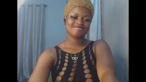 Snapshot of cum_ebony_petitxx chatting on 23, 6, 2026 cath online show from 23, 6, 2026