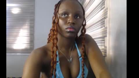 Snapshot of cum_ebony_xsecret chatting on 17, 11, 2025 sophie online show from 17, 11, 2025