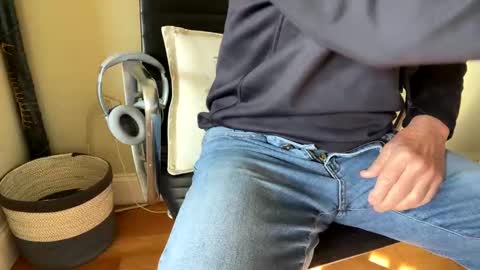 Snapshot of cumalot2xoxo chatting on 11, 9, 2025 cumalot2xoxo online show from 11, 9, 2025