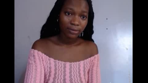 Snapshot of cumebony_petit chatting on 16, 9, 2025 cumebony_petit online show from 16, 9, 2025